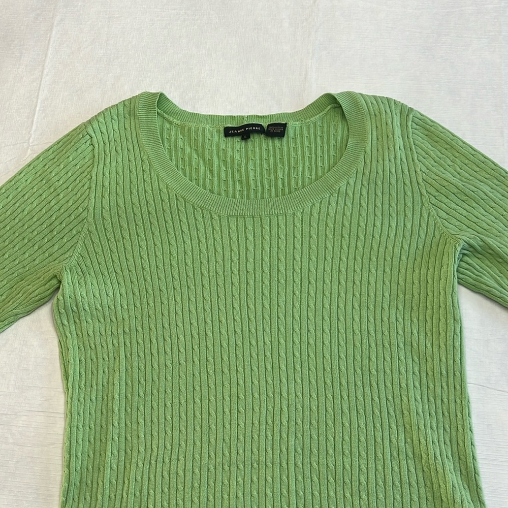 Jeanne Pierre light green sweater